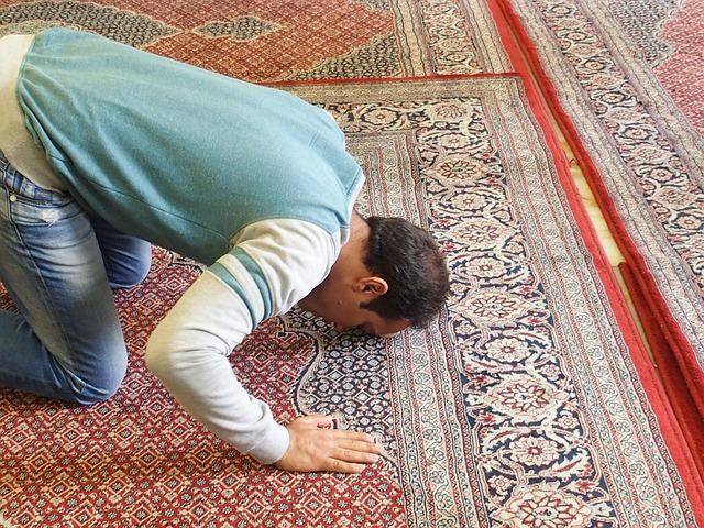 JANGAN PAKSA Sholat! Ini Rahasia Bikin Remaja Muslim Suka Ibadah Tanpa Disuruh