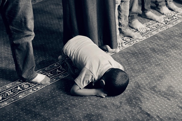 Anak Remaja Anda Emosian? Jangan Marah Dulu! Ini Rahasia Nabi Mengelola Mood Swing Remaja Muslim